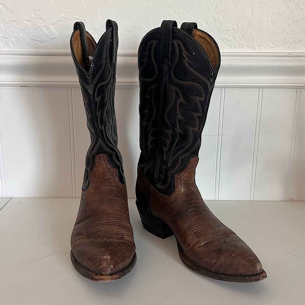 Tony Lama cowboy boot